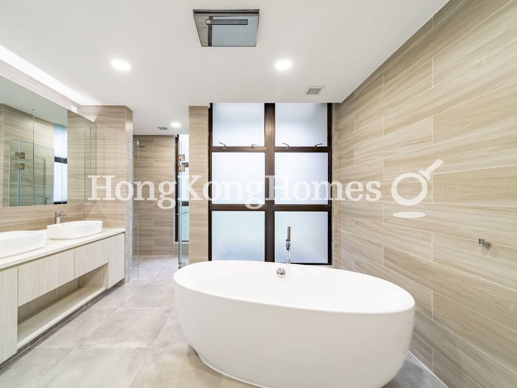 Master Bathroom — 深水灣道51- 55號，深水灣