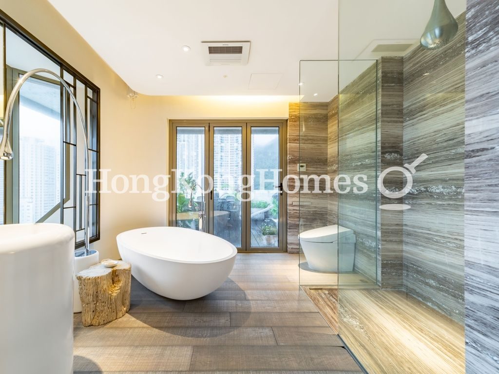 Master Bathroom — 薈萃苑，西半山