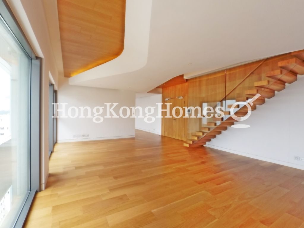 Living Room — The Repulse Bay - de Ricou, Repulse Bay