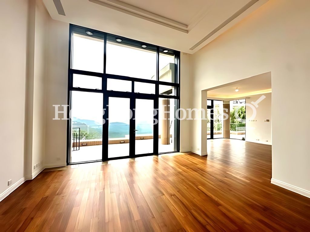 Living and Dining Room — Coombe Road, 21, The Peak