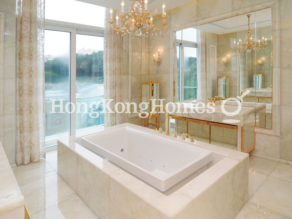 Master Bathroom — 賓吉道3號，山頂