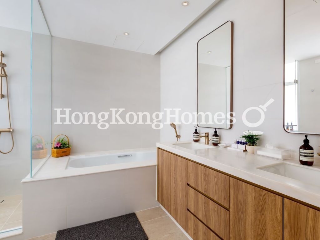 Master Bathroom — 石澳道 (大浪灣道) 1-23 號，石澳