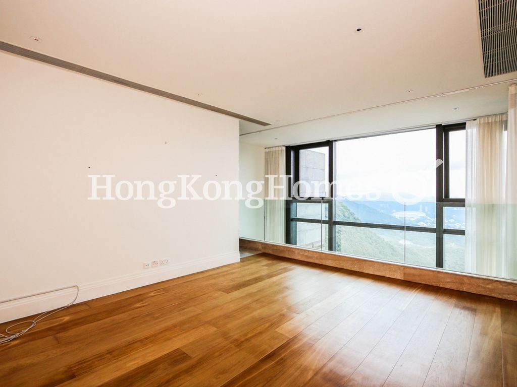 Family Room — Mount Kellett Road, 7-15, The Peak