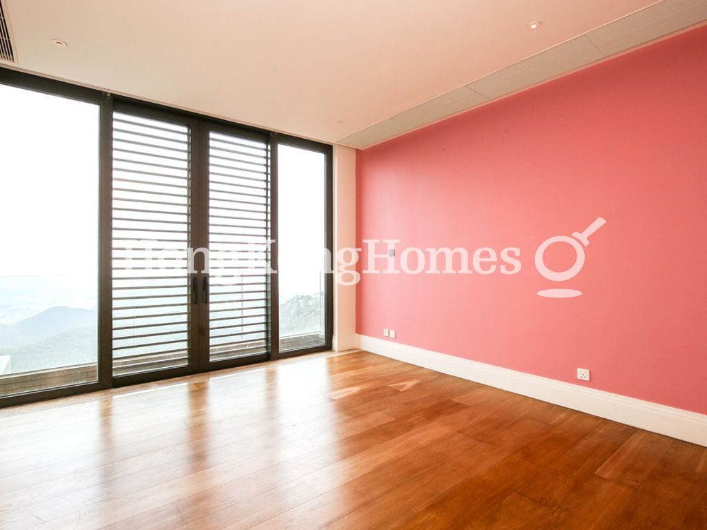 Third Ensuite Bedroom — Mount Kellett Road, 7-15, The Peak
