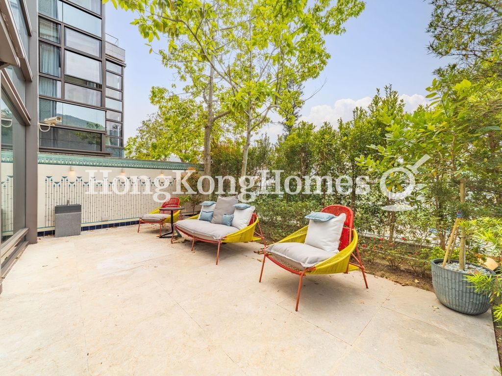 Private Garden — Shouson Peak, Shouson Hill