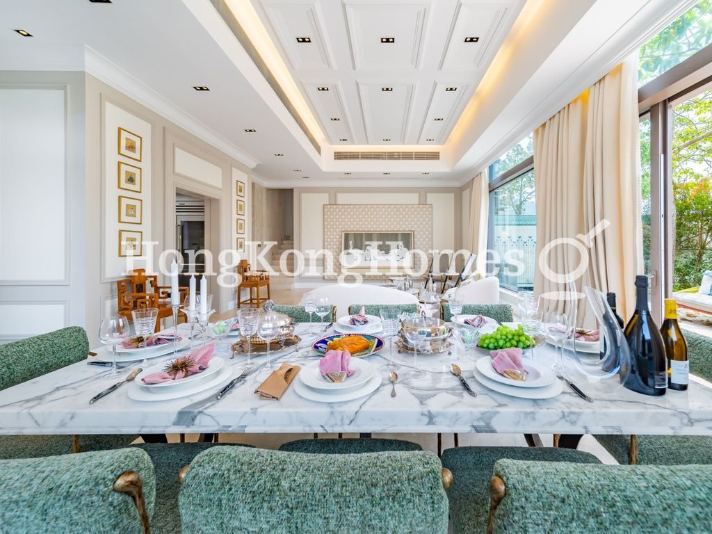 Living and Dining Room — Shouson Peak, Shouson Hill