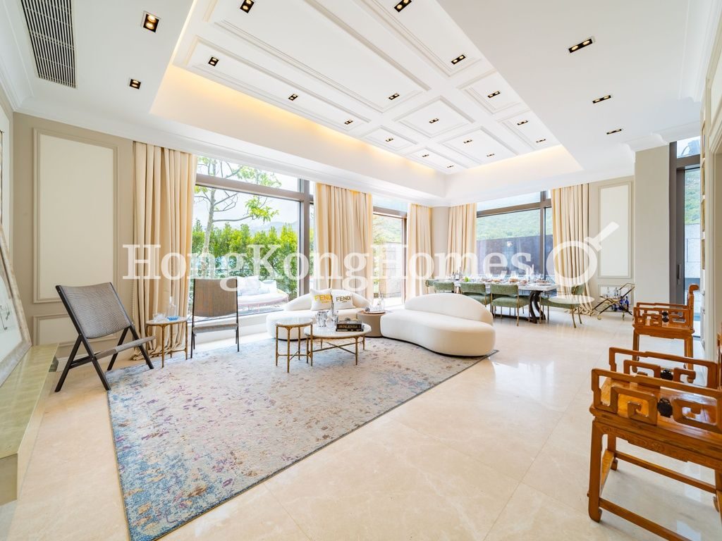 Living and Dining Room — Shouson Peak, Shouson Hill