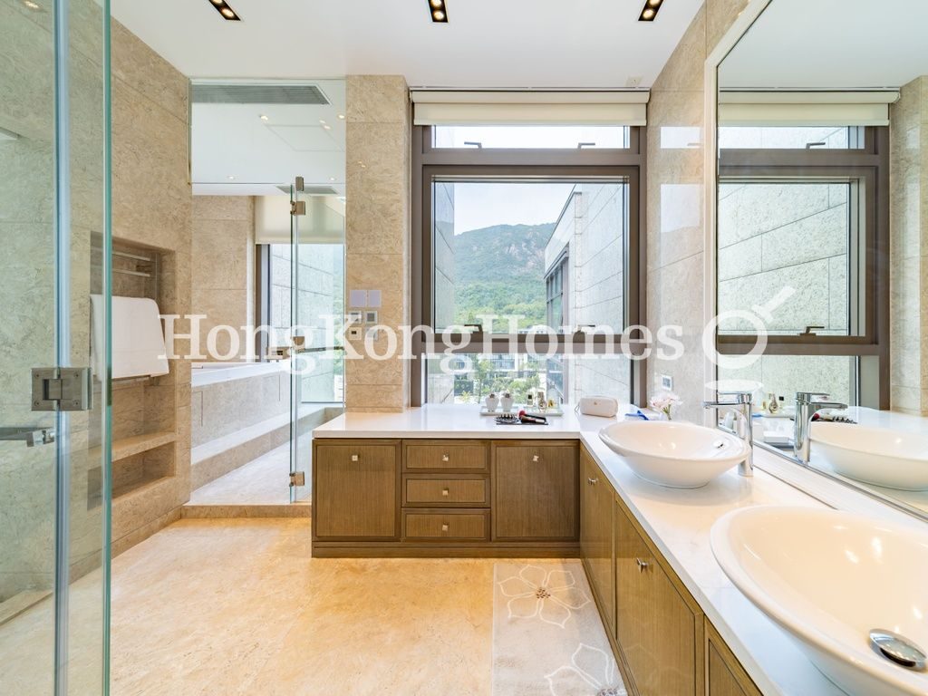 Master Bathroom — Shouson Peak, Shouson Hill