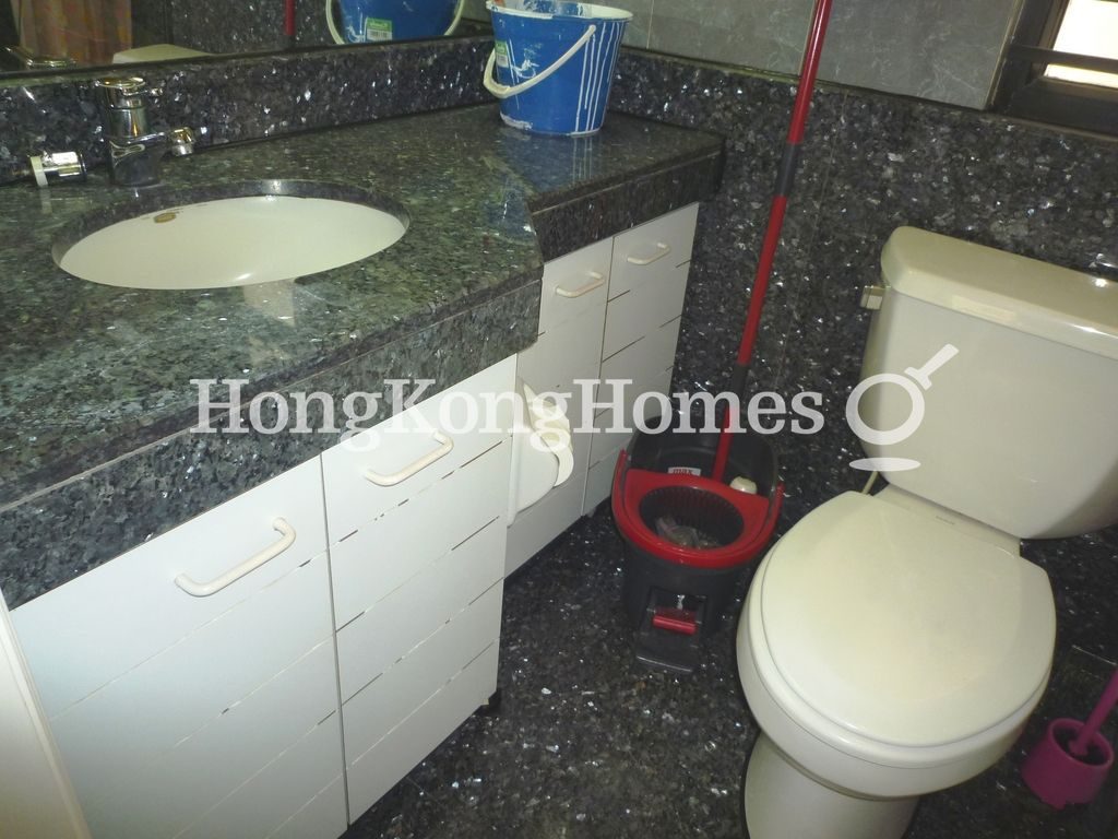 Guest Bathroom — 慧豪閣 - 第02座，西半山