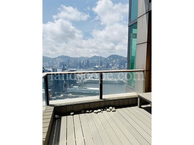 photo 2 — The Arch, Tsim Sha Tsui