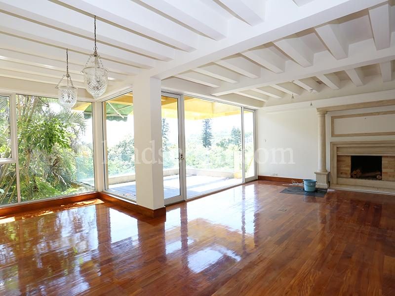 photo 2 — Carmelia, Stanley