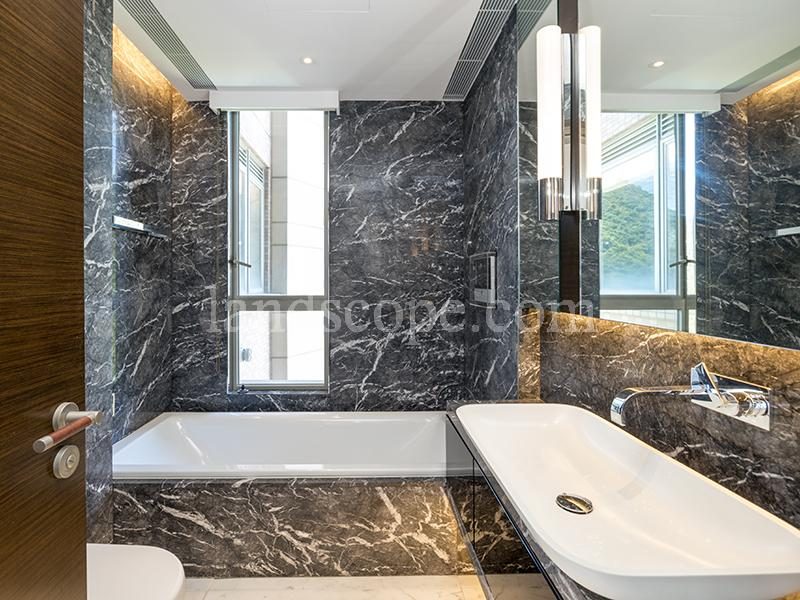 photo 21 — 39 Conduit Road, Midlevels West