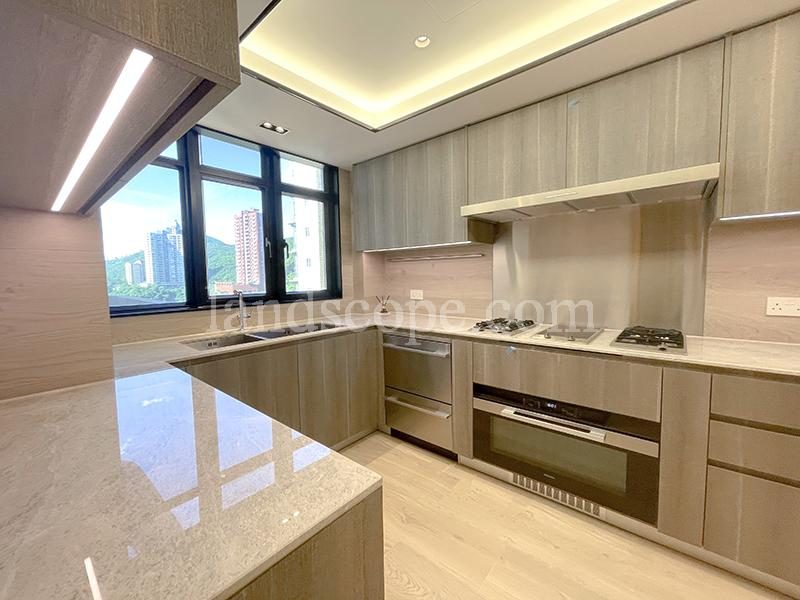 photo 12 — Fortuna Court, Repulse Bay
