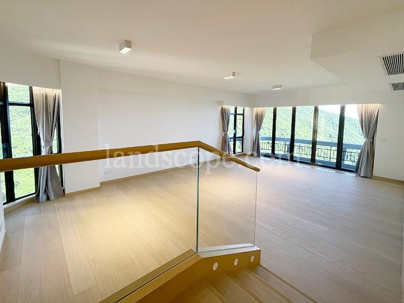 photo 2 — Fortuna Court, Repulse Bay