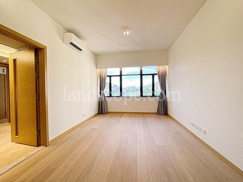 photo 4 — Fortuna Court, Repulse Bay