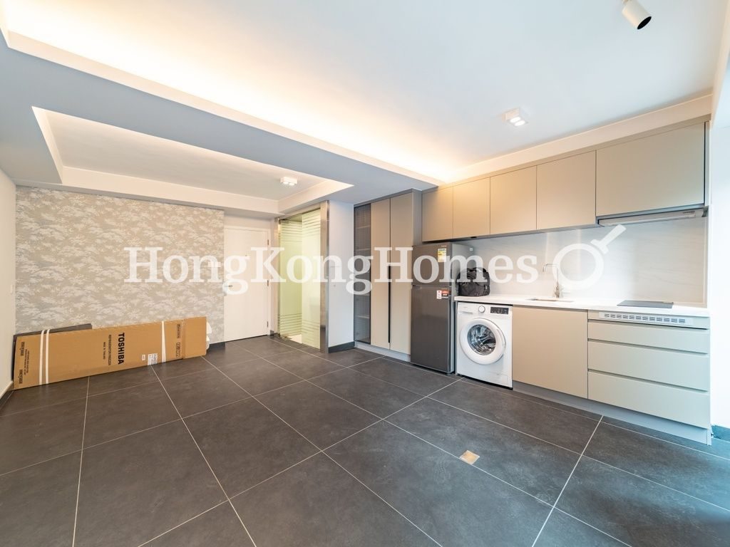 Studio — Wah Fai Court, Mid-levels West