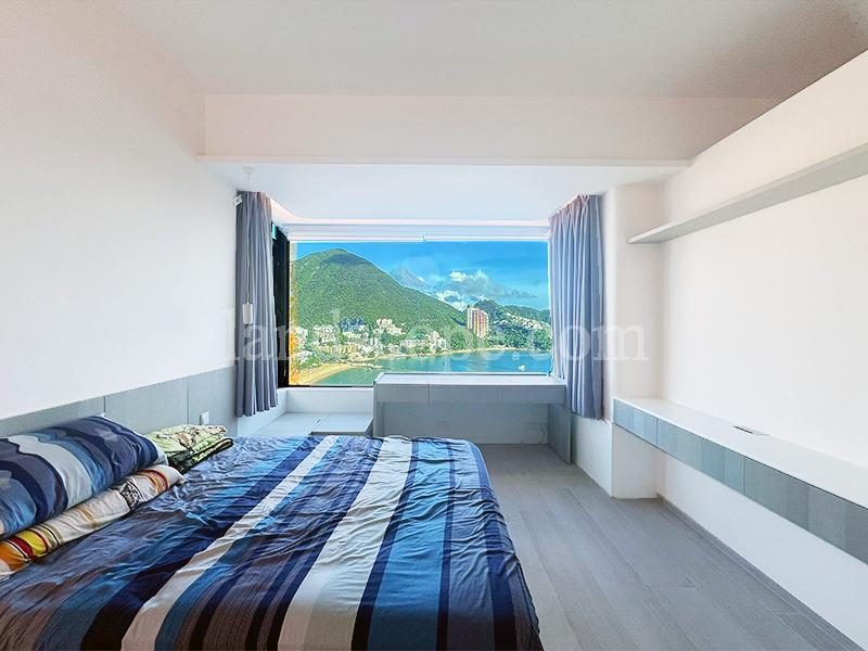 photo 4 — The Beachfront, Repulse Bay