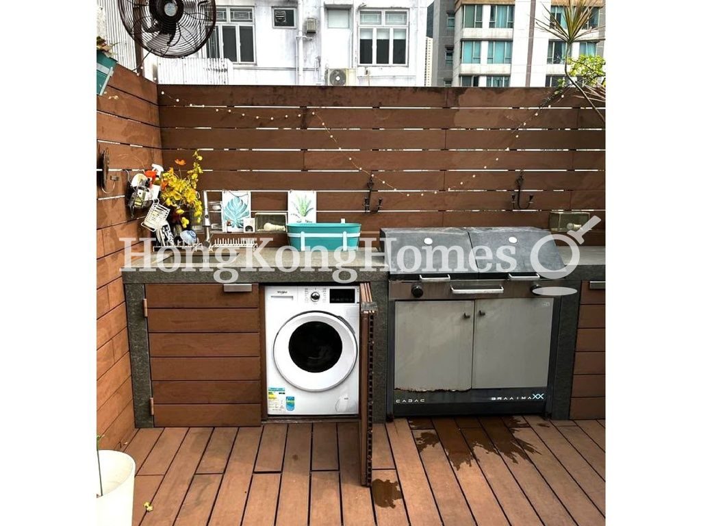 Private Roof Terrace — 怡景閣，跑馬地