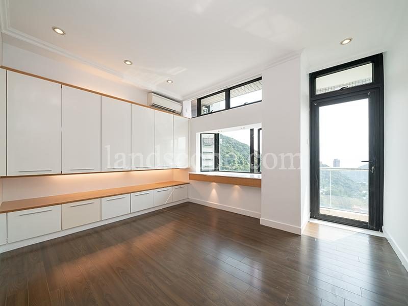 photo 11 — 37 Repulse Bay Road, Repulse Bay