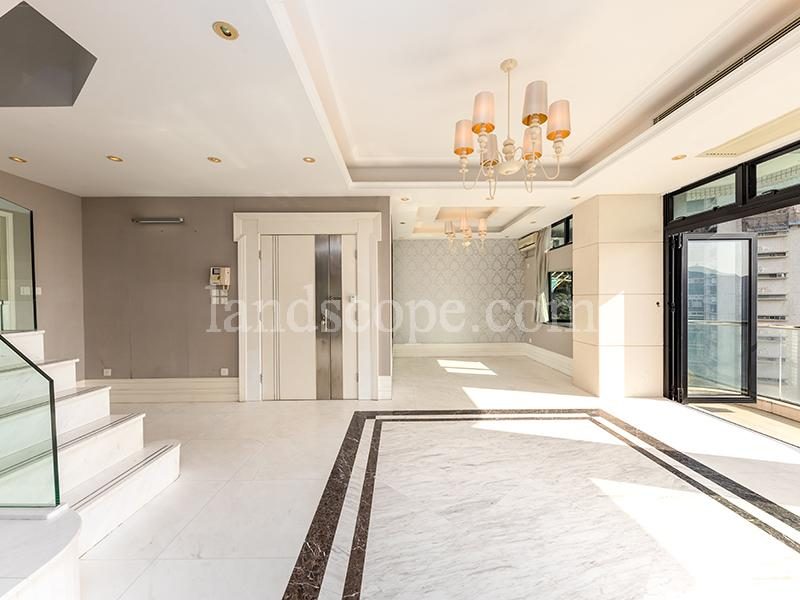 photo 5 — 37 Repulse Bay Road, Repulse Bay