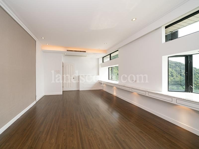 photo 6 — 37 Repulse Bay Road, Repulse Bay