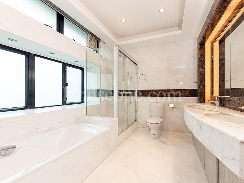 photo 8 — 37 Repulse Bay Road, Repulse Bay