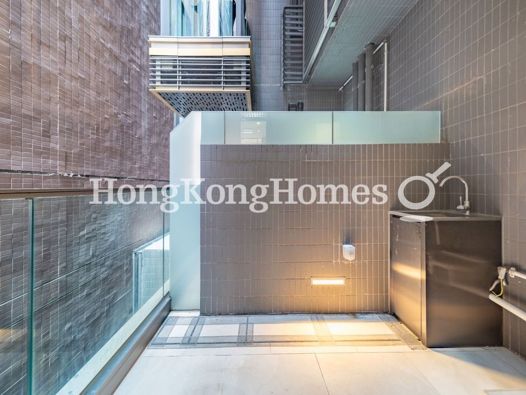 Terrace off Ensuite Bathroom — Caine Hill，西半山