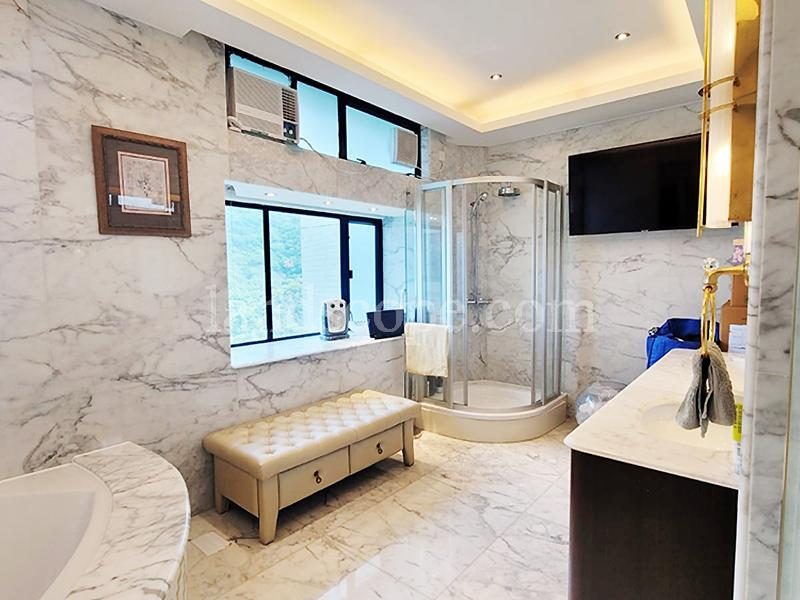 photo 13 — 37 Repulse Bay Road, Repulse Bay