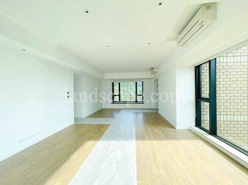 photo 4 — 3 Repulse Bay Road, Repulse Bay