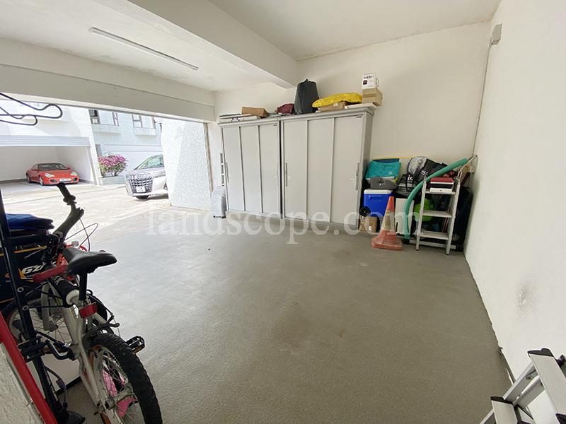photo 14 — Hillgrove, Chung Hom Kok