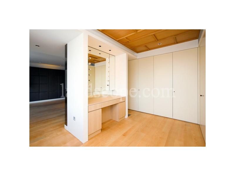 photo 6 — Estoril Court, Midlevels Central