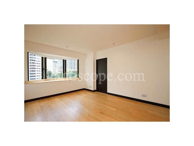 photo 8 — Estoril Court, Midlevels Central