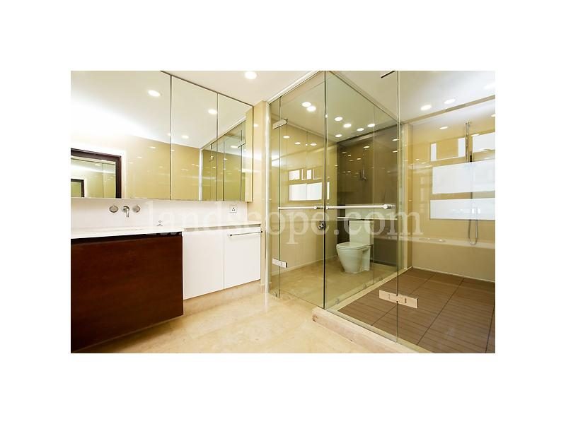 photo 9 — Estoril Court, Midlevels Central