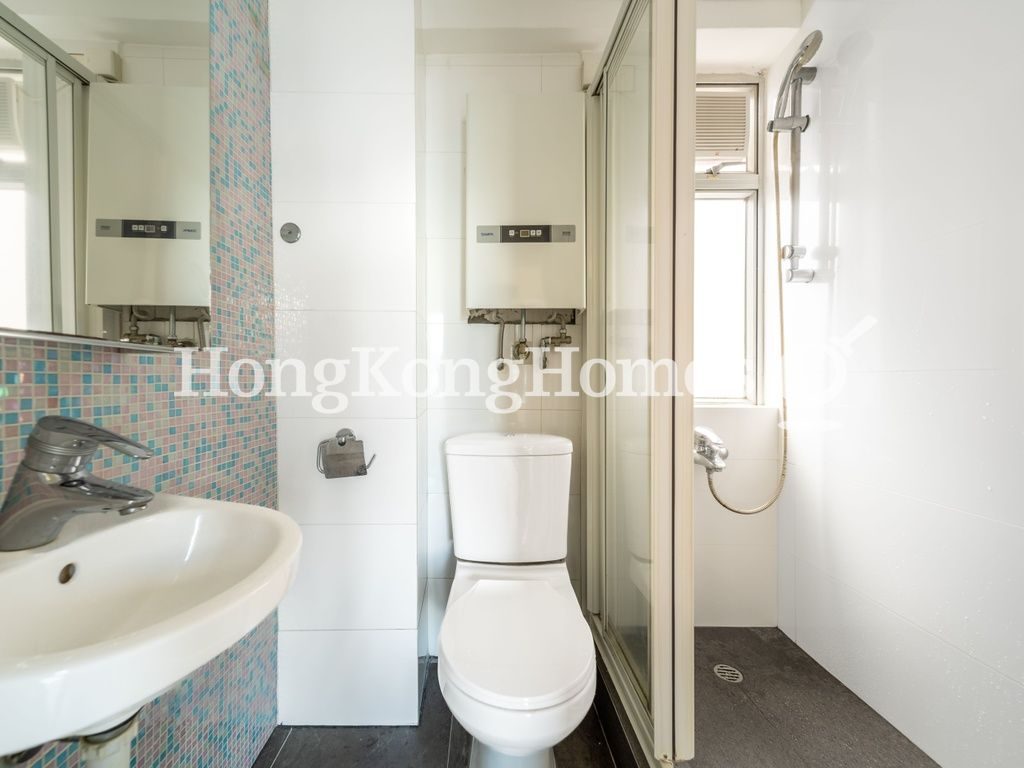 Guest Bathroom — Grandview Garden-Tower 1, Mid-levels West