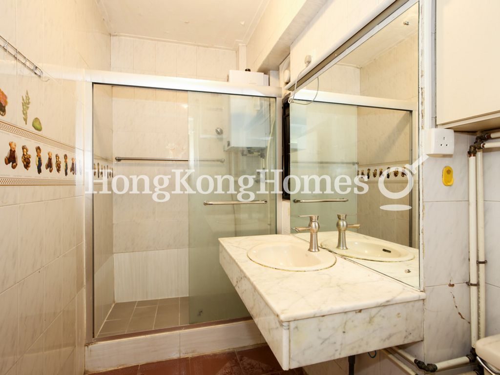 Guest Bathroom — 百德大廈 - B座，銅鑼灣
