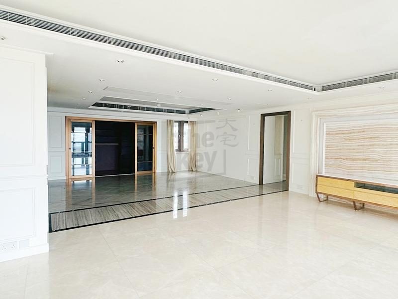 photo 3 — Estoril Court, Midlevels Central