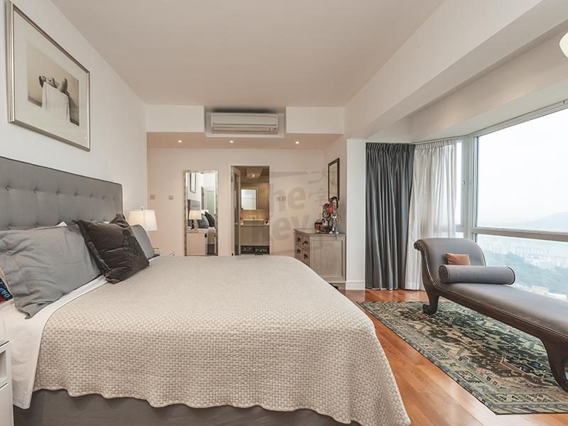 photo 11 — Woodbury Court, Pokfulam