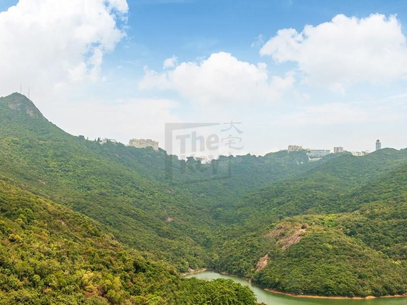 photo 4 — Woodbury Court, Pokfulam
