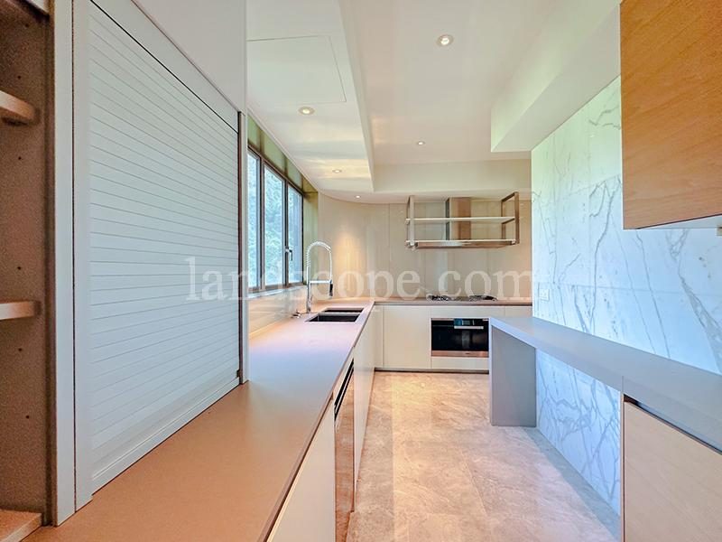photo 11 — Altamira, Midlevels West
