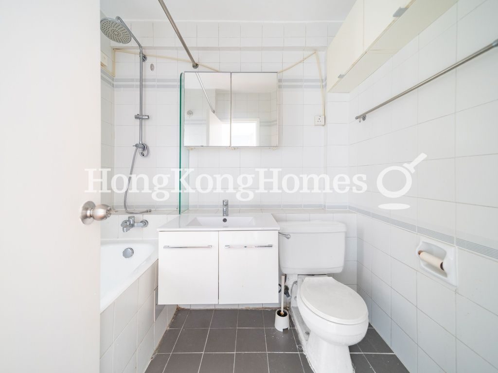 Guest Bathroom — 豫苑 - 第01座，西半山
