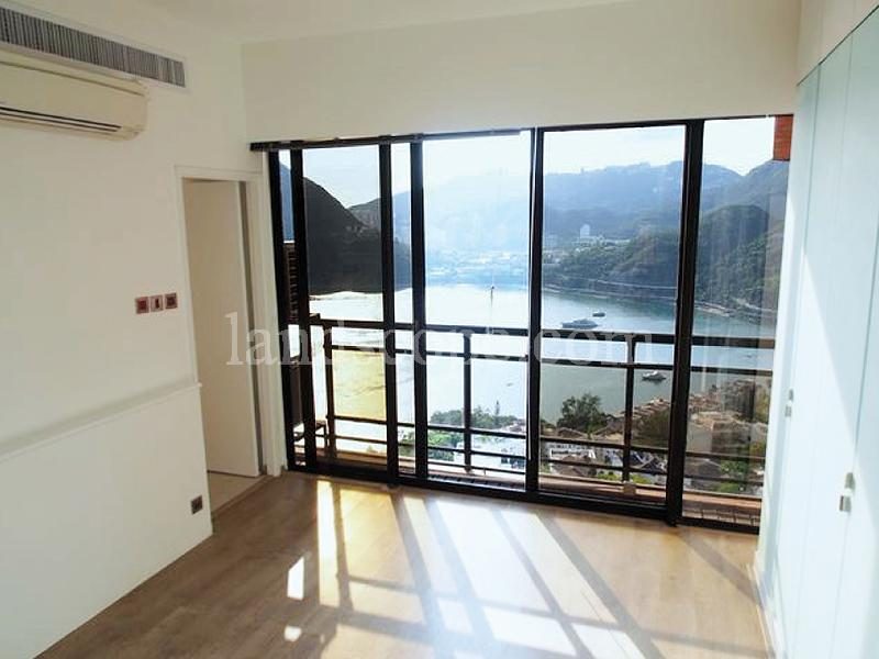 photo 12 — The Somerset, Repulse Bay