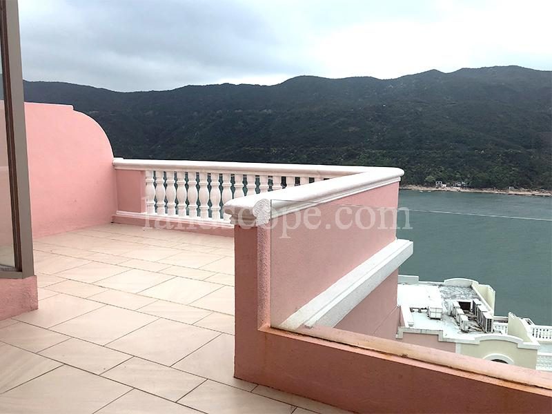 photo 7 — The Redhill Peninsula, Tai Tam