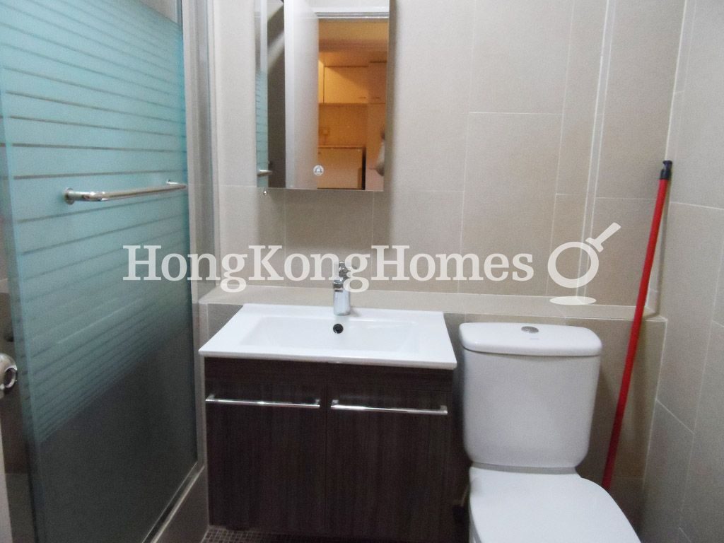 Guest Bathroom — 豫苑 - 第01座，西半山