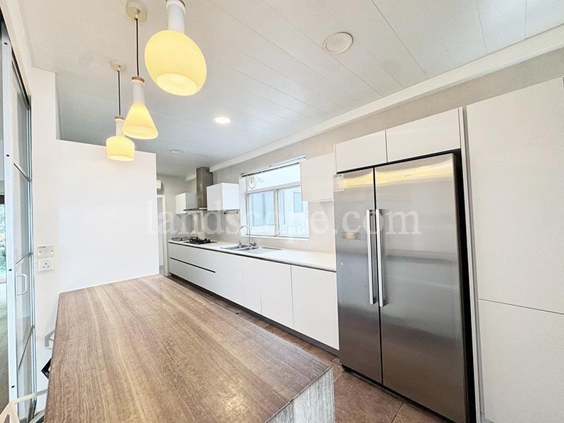photo 10 — Leon Court, Midlevels East