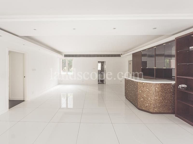 photo 2 — Estoril Court, Midlevels Central