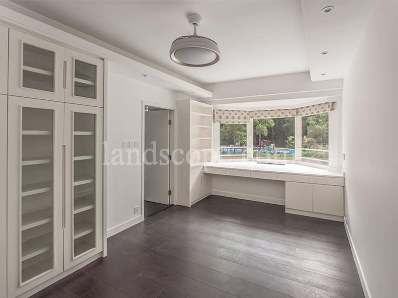 photo 5 — Estoril Court, Midlevels Central