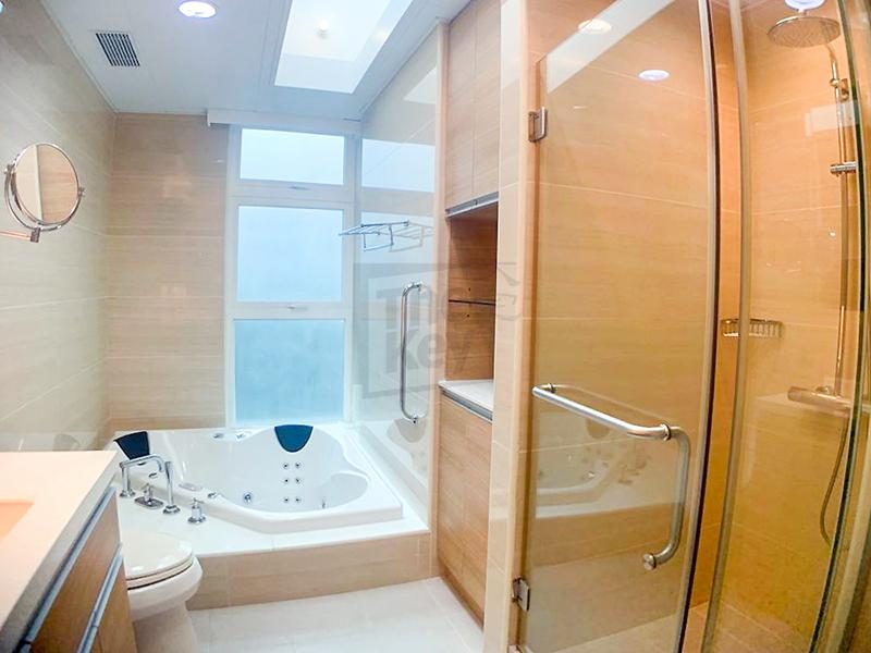 photo 5 — Le Palais, Tai Tam