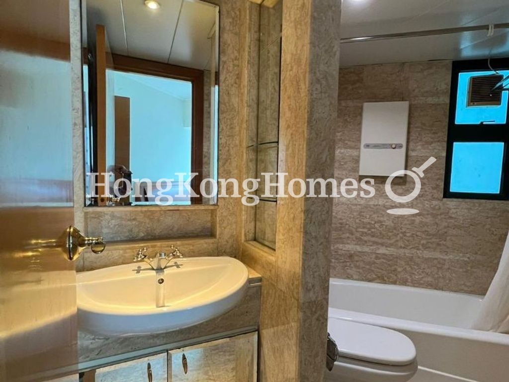 Ensuite Bathroom — 高逸華軒，西環堅尼地城