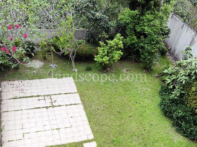 photo 4 — 13-25 Ching Sau Lane, Chung Hom Kok