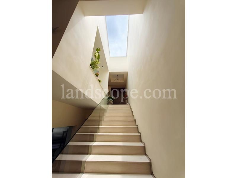 photo 5 — 13-25 Ching Sau Lane, Chung Hom Kok